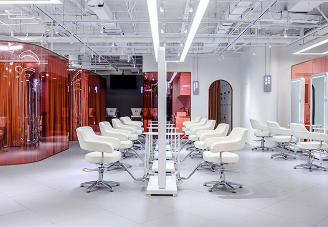 合肥美發(fā)店設(shè)計(jì)，如何巧妙利用裝修來吸引顧客主動進(jìn)店?